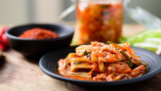 Konsumsi Kimchi untuk Turunkan Berat Badan dan Tingkatkan Kekebalan Tubuh