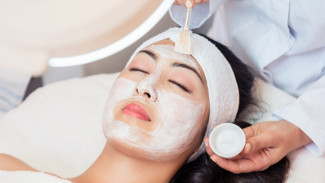 Tanpa Ribet! Ini 12 Kebiasaan Simpel Biar Wajah Glowing Natural Setiap Hari