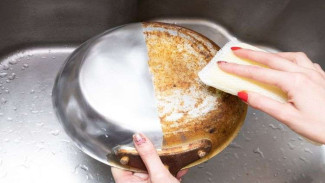 Ajaib! Wajan Gosong Hitam Legam, Modal 3 Bahan Warung Langsung Seperti Baru Lagi