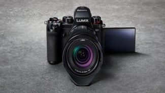 Panasonic Lumix S5: Kamera Mirrorless Tangguh dengan Fitur Profesional untuk Fotografer dan Videografer!