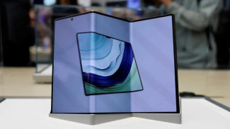 Gila! Huawei Mate XT Resmi di Indonesia, HP Lipat Tiga Pertama Dunia dengan Harga Rp53 Juta - Bisa Jadi Tablet!