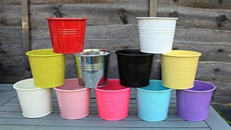 Jangan Beli Ember Baru Dulu! Modal 2 Bahan Dapur, Ember Buluk Jadi Kinclong Dalam 5 Menit!