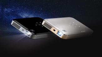 Kodak Luma 500: Proyektor Mini Canggih dengan Google TV dan Baterai Jumbo untuk Hiburan di Mana Saja