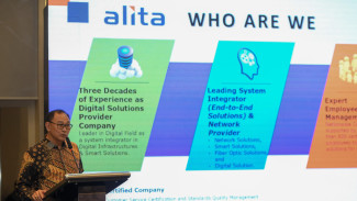 Menelaah Serat Optik: Infrastruktur Penting Transformasi Digital