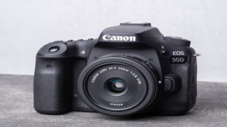 5 Kamera DSLR Canon Terbaik 2025: Jernih, Canggih, dan Cocok untuk Semua Level!