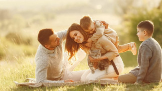 5 Tanda Si Kecil Bahagia yang Wajib Diketahui Orang Tua!