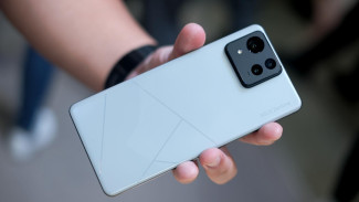 Zenfone 12 Ultra: Smartphone Flagship dengan Performa Gahar & Kamera Luar Biasa