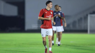 Reijnders Mundur, Kluivert Siap Panggil Buruan Persib