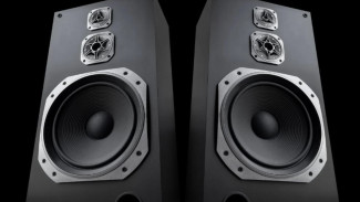 5 Pilihan Speaker Aktif Polytron Terbaik di 2025 yang Punya Bass Mantap