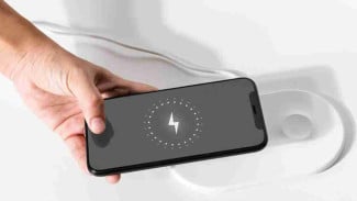 5 Smartphone dengan Wireless Charging Tercepat di 2024