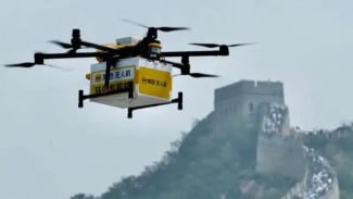 Keren! China Kini Antar Makanan dan Minuman Pakai Drone, Super Canggih dan Cepat!
