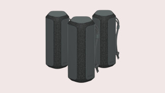 Sony XE200: Speaker Portable Tangguh dengan Suara Jernih dan Desain Travel-Friendly