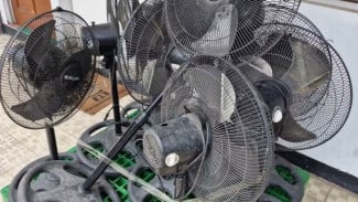 Kipas Angin Kamu Penuh Debu? Begini Cara Bersihkan Kipas Angin dengan Tepat!