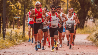 5 Rekomendasi Sepatu Lari Maraton dengan Ketahanan Super Awet dan Harga Terjangkau di 2025