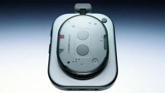 Bikin Melongo! Nothing Headphone (1): Desain Transparan Revolusioner & Suara Menggelegar.