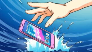 HP Terendam Air? Jangan Panik! Lakukan 7 Langkah Ajaib Ini untuk Selamatkan Ponselmu!