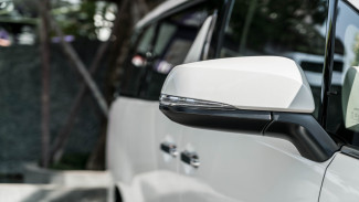 8 Cara Jitu Cegah Spion Mobil Dicuri, Wajib Tahu Sebelum Terlambat!