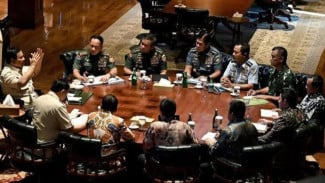 Prabowo Soroti Isu Vital Bangsa dalam Rapat di Hambalang