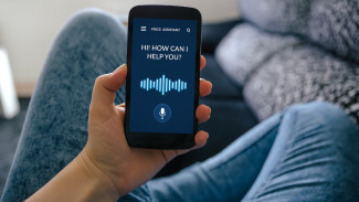 Asisten Suara Jadi 'Sahabat' Baru, Lansia Tak Lagi Canggung di Dunia Digital!