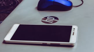 Ubah HP Jadul Jadi Canggih! 5 Fungsi Tak Terduga dari HP Bekas Anda (Jadi CCTV, Remote, dll)