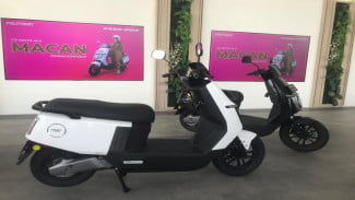 Resmi Rilis, Polytron Fox 200: Motor Listrik Rp 11 Juta yang Ringkas, Hemat, dan Stylish!