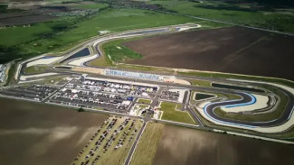 Nonton Sekarang! Link Live Streaming Sprint Race MotoGP Hungaria 2025 di Sirkuit Baru Balaton Park!
