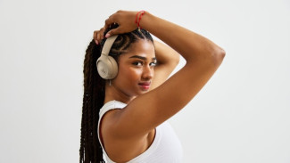 Headphone JBL Baru dengan ANC Canggih dan Baterai Hingga 76 Jam, Wajib Dicoba!