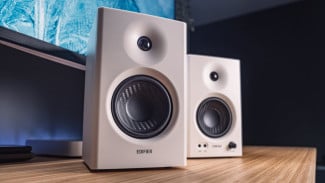 Edifier MR4: Kualitas Studio Profesional Mendarat Mulus di Meja Kerja Anda