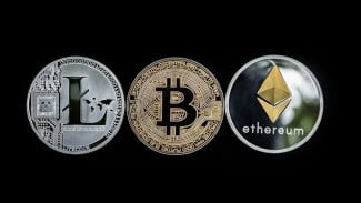 XRP, Solana, Cardano, dan Hedera: Apakah Mereka Akan Mengguncang Pasar Kripto 2025?