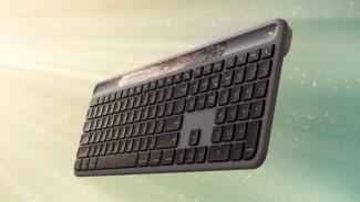 Keyboard Masa Depan? Logitech Solar+ K980 Tahan 10 Tahun Tanpa Cas!