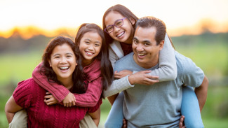 Kumpulan Prompt Gemini AI untuk Foto Keluarga Hangat, Intim, dan Penuh Ceria