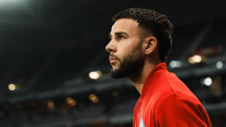 Fans Timnas Geram, Bela Calvin Verdonk yang Ditodong Pertanyaan Saat Baru Tiba di Jeddah