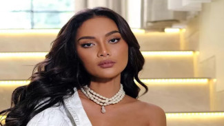 Detik-Detik DJ Bravy Melamar Erika Carlina di Tengah Konser — Ribuan Penonton Jadi Saksi Cinta Mereka!