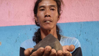 Mimpi Bertemu Kakek-Kakek Ternyata Pertanda Baik, Wasroni Temukan Batu Meteor Bernilai Fantastis!