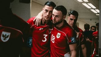 Suporter Timnas Indonesia Heboh, Jay Idzes Malah Diatur Pemain Liga 1 Saat Lawan Arab Saudi