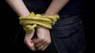 Detik-Detik Mencekam! Polisi Gerebek Rumah Penyekapan di Tangsel, 5 Korban Disiksa karena Jual-Beli Mobil