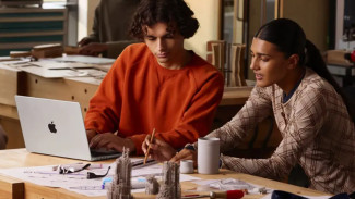 MacBook Pro 14 Inci M5 Resmi Dirilis: Lompatan Kinerja dan Daya Tahan Baterai Terpanjang