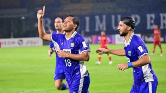 4 Pemain Persib Layak Dipanggil ke Timnas Indonesia Usai Bungkam Selangor, Klok dan Adam Alis Makin Bersinar