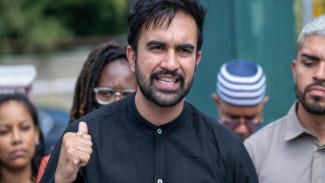 Diserang Tuduhan Teroris dan Diancam Trump, Cawalkot Muslim Zohran Mamdani Justru Unggul Telak di New York!