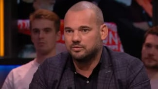 Wesley Sneijder Bela Keputusan PSSI Pecat Pelatih Belanda: “Tekanan Publik Indonesia Luar Biasa”