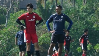 Nova Arianto Tegaskan Alasan Tak Coret Mike Rajasa meski Baru Tiba H-2 Piala Dunia U-17