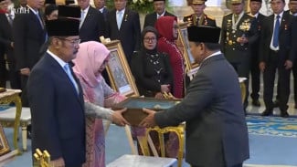 Gus Dur & Soeharto Jadi Pahlawan Nasional! Ini Daftar Lengkap 10 Tokoh 2025