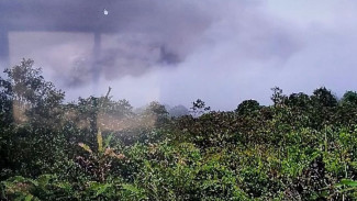 Semeru Kembali Erupsi, Awan Panas 5 Km, Warga Lereng Diminta Jauhi Sungai!