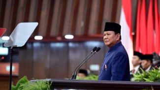 Umrah Saat Rakyat Kena Banjir! Prabowo: 
