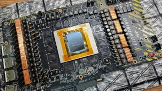 MSI RTX 5090 Lightning Z OCER: 40-Phase VRM, 3.45 GHz & GDDR7 36 Gbps!