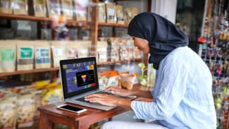 Adu Harga Layanan Internet FWA: Indosat, Orbit, atau IRA?