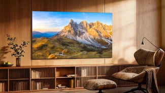 98 Inci dengan 4.032 Zona Peredupan! Ini Spesifikasi Gila TCL C8L yang Baru Meluncur