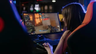 Monitor Gaming TCL 640Hz: Lompatan Revolusioner Refresh Rate