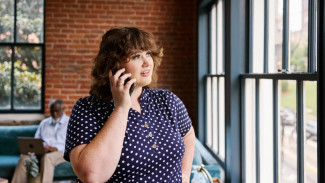 Cara Pakai Voice Isolation iPhone Agar Telepon Lebih Jernih