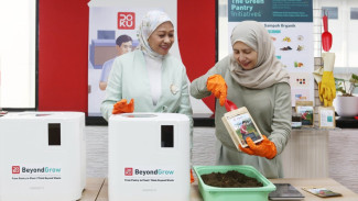 DOKU Sulap Limbah Kantor Jadi Pupuk BeyondGrow yang Kaya Manfaat